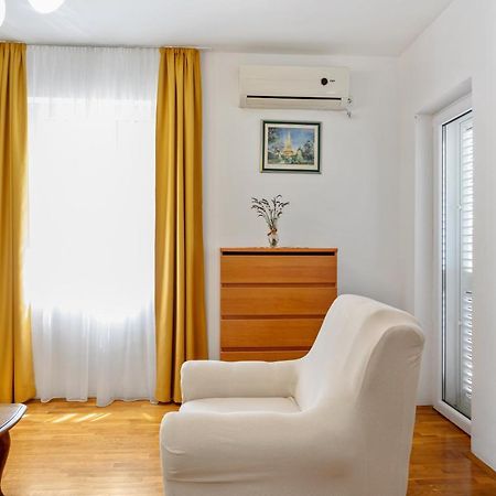 Golden Cape Apartments Bol Exterior foto